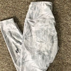 Ptula Desa’ree swift leggings (version 1)